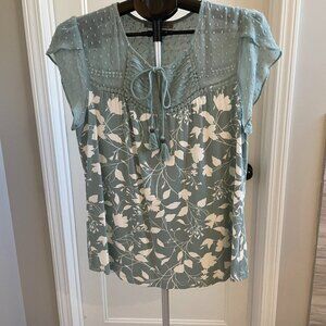 Jarra Flutter Sleeve Tassel Knit Top by Daniel Rainn